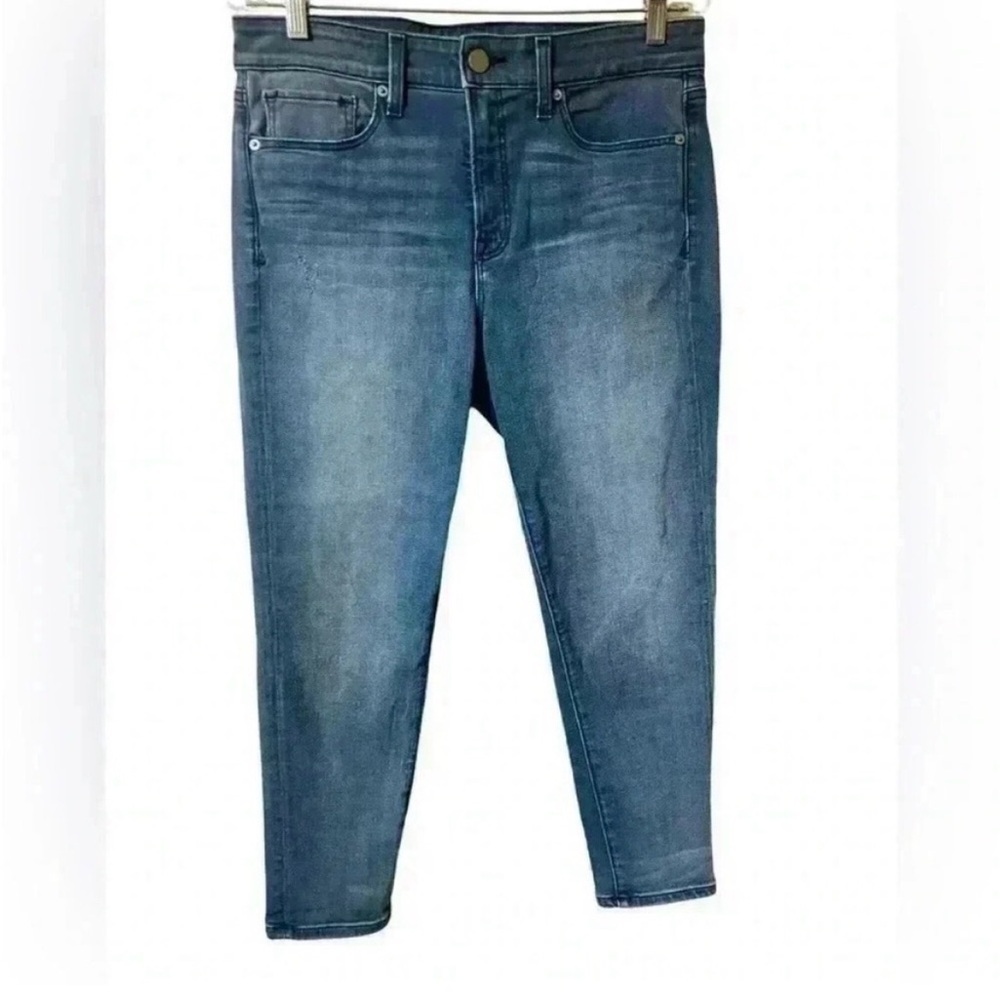 Spanx by Sara Blackly 5-Pocket Skinny Crop Medium
Wash Blue Ankle Jeans
